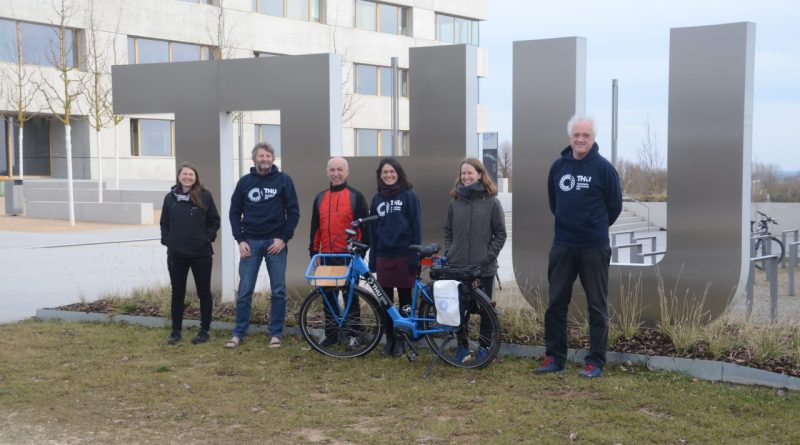 Team von Radar macht Safe vor der thu