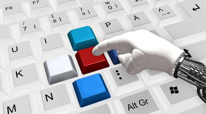 Roboter bedient PC-Tastatur