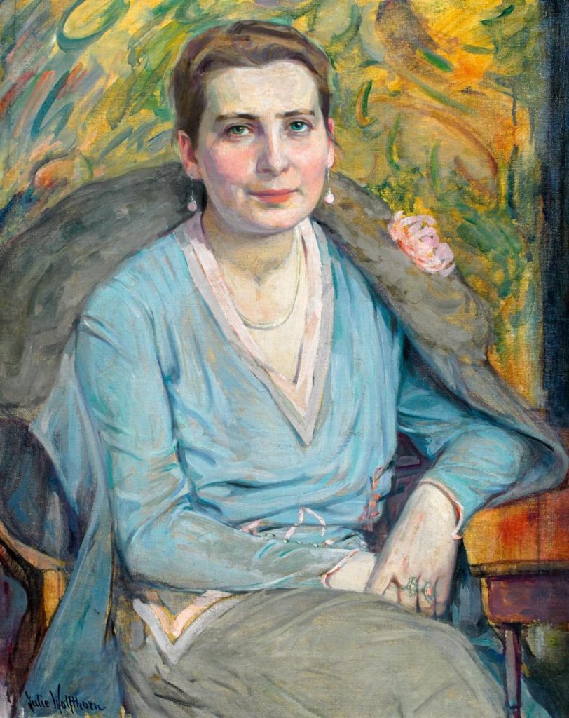 Julie Wolfthorn: Portrait der Verlegerin Marta Baedeker, sitzend in Halbfigur mit umgelegter Pelzjacke, c. 1929