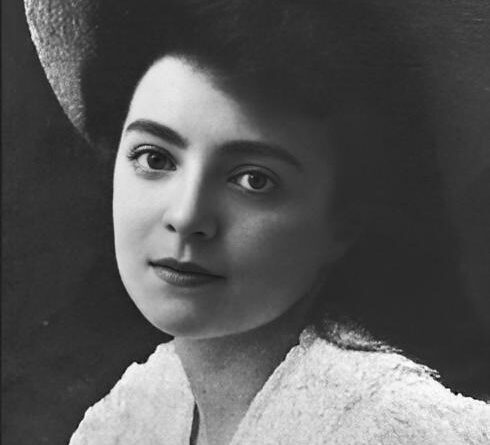 Nelly Sachs, 1910